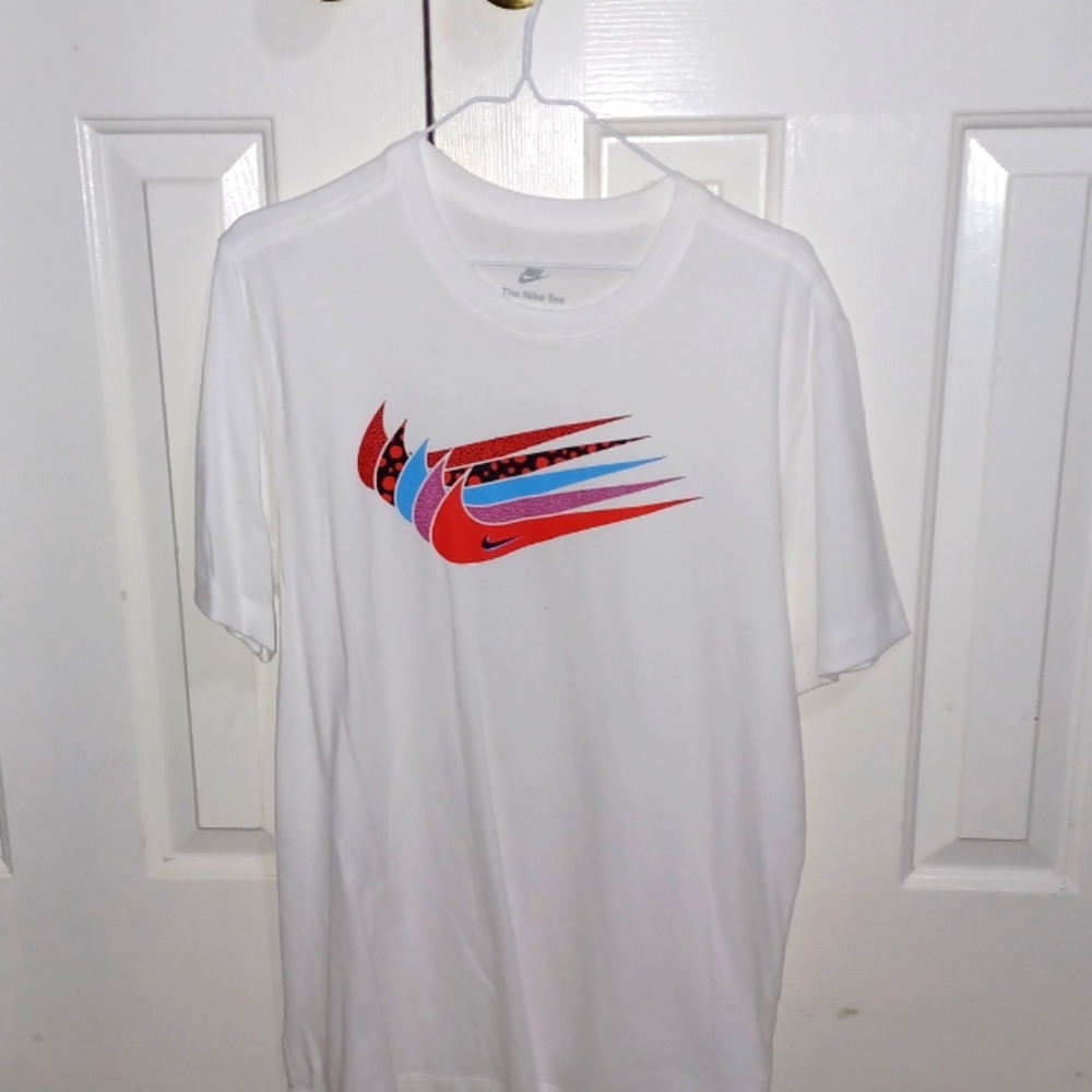 White Nike Tee